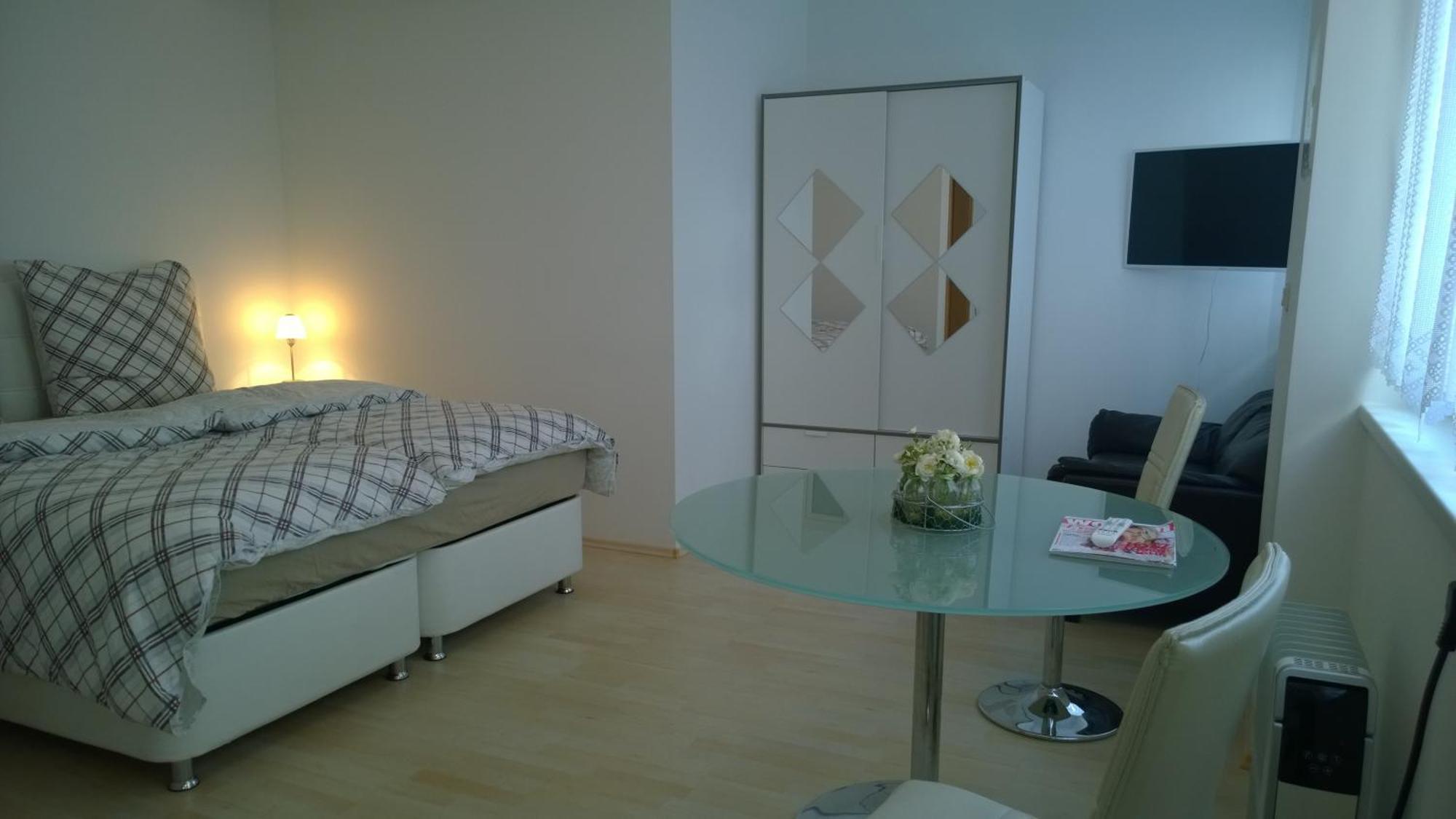 Pensionsappartments Blitz Висбаден Экстерьер фото
