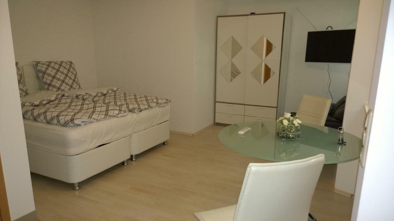 Pensionsappartments Blitz Висбаден Экстерьер фото